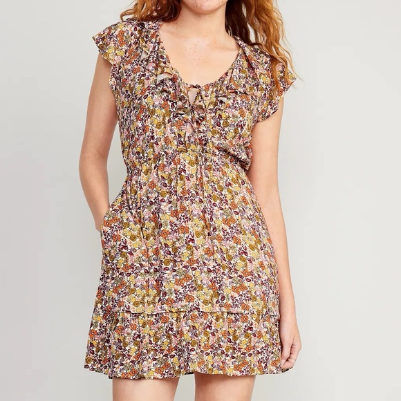 NWT Old Navy Waist-Defined Flutter-Sleeve Floral Mini Dress with Pockets - Picture 1 of 12